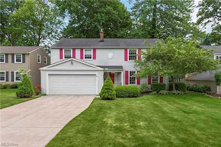 26725 Jefferson Ct Bay Village, OH 44140