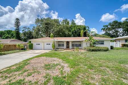 3165 Renatta Dr Belleair Bluffs, FL 33770