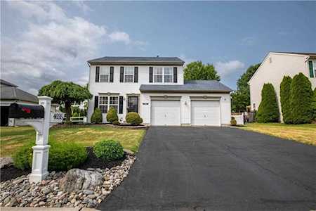 4035 Maria Ln Bethlehem, PA 18017
