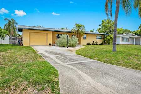 2908 26th Avenue Dr W Bradenton, FL 34205