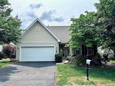 5090 Valley Stream Ln Macungie, PA 18062