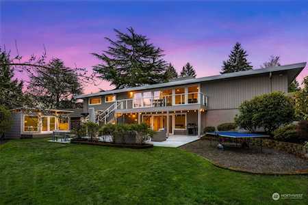 12526 SE 15th St Bellevue, WA 98005