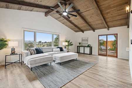 6480 Farley Dr San Diego, CA 92122