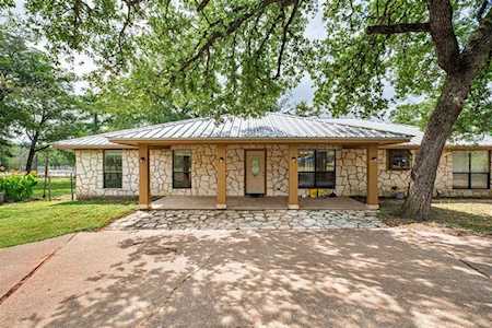 281 Fm 2104 Smithville, TX 78957