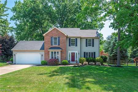 3479 Barrington Dr Avon, OH 44011