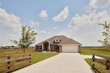 807 Cemetery Rd Tuttle, OK 73089