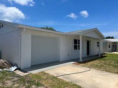 1043 Cornwall Dr Holiday, FL 34691