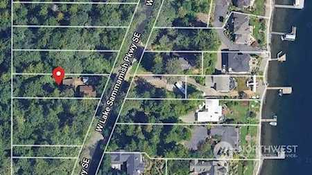 1809 W Lake Sammamish Parkway SE Bellevue, WA 98008