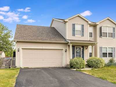 764 Blooming Dr Dekalb, IL 60115