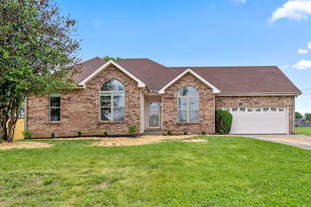 3730 Gracelawn Dr Clarksville, TN 37040