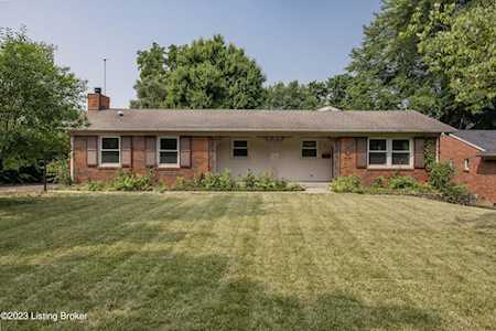 906 Barrington Ct Louisville, KY 40207
