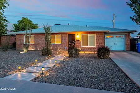 2213 E Devonshire Ave Phoenix, AZ 85016