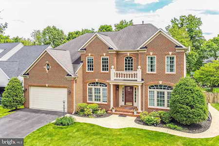 5225 Bordeaux Cove Ellicott City, MD 21043