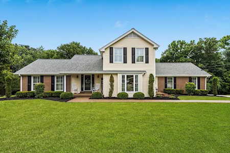 99 Valley Brook Dr Hendersonville, TN 37075