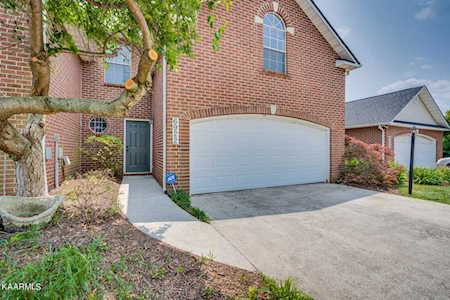 6922 Pemmbrooke Shire Ln Knoxville, TN 37909