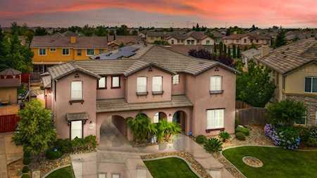 8256 Bonito Circle Elk Grove, CA 95757