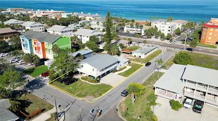 2116/2114 1st St Indian Rocks Beach, FL 33785