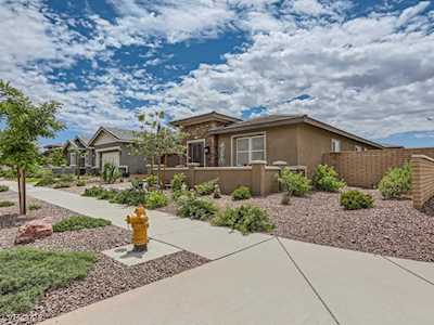 637 Cadence Vista Dr Henderson, NV 89011