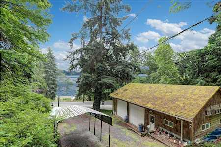 1809 W Lake Sammamish Parkway SE Bellevue, WA 98008