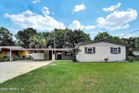 7528 Brockhurst DR Jacksonville, FL 32277