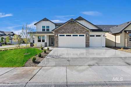 1097 W Eiger Dr Nampa, ID 83686