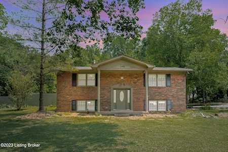 299 Pine Creek Rd Shepherdsville, KY 40165