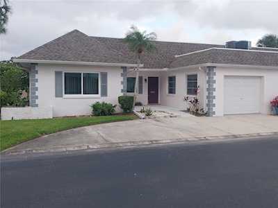 6593 Grand Bahama Dr Seminole, FL 33777