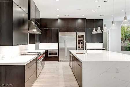 801 Canyon Greens Dr Las Vegas, NV 89144