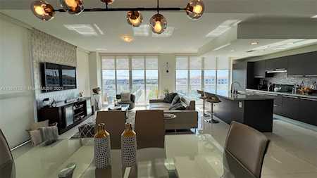7751 NW 107 Ave #604 Miami, FL 33178