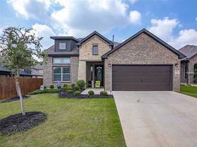 4864 Purlieu Drive Fort Worth, TX 76244