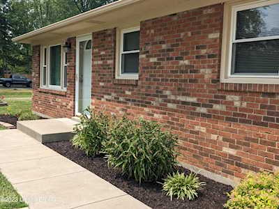 6628 Sylvania Rd Louisville, KY 40258