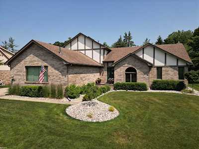 3283 Norfolk Ct Shelby Twp, MI 48316