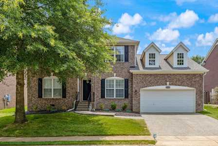 315 Forest Bend Dr Mount Juliet, TN 37122