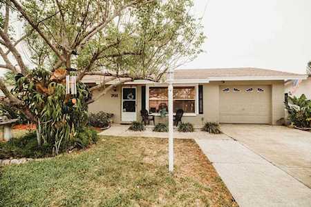 701 Lemonwood Dr Oldsmar, FL 34677