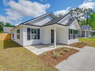 84 Shar Mel Re Ln Crawfordville, FL 32327