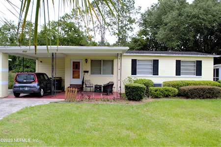 5767 Norde DR E Jacksonville, FL 32244