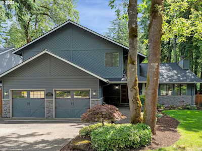 18000 Sarah Hill LN Lake Oswego, OR 97035