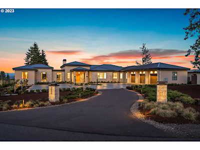 26300 SW French Oak DR West Linn, OR 97068