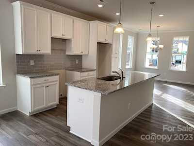 6151 Snowy Egret Ave Charlotte, NC 28214