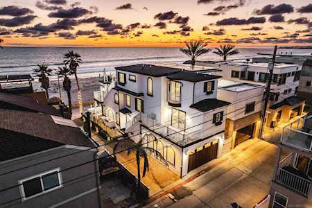 3725 Ocean Front Walk San Diego, CA 92109