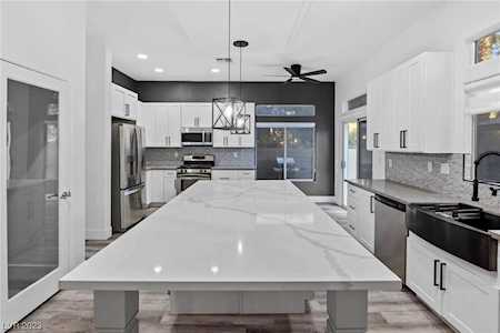 4630 Laguna Vista St Las Vegas, NV 89147