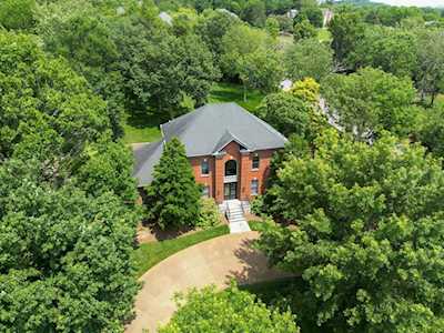 9241 Hunterboro Dr Brentwood, TN 37027