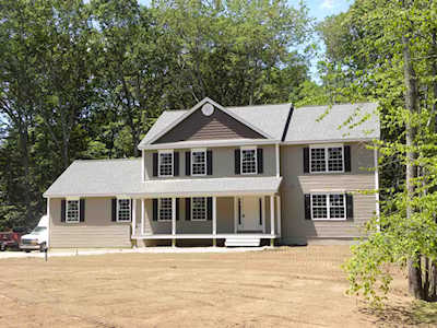 1 Marcona Ln Londonderry, NH 03053