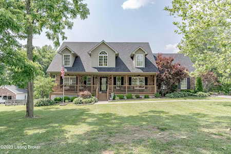 4003 Shannon Cove Buckner, KY 40010