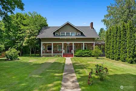 1011 Caveness Dr Centralia, WA 98531