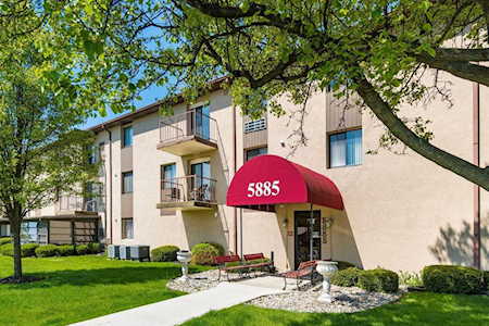 5885 Beechcroft Road Columbus, OH 43229