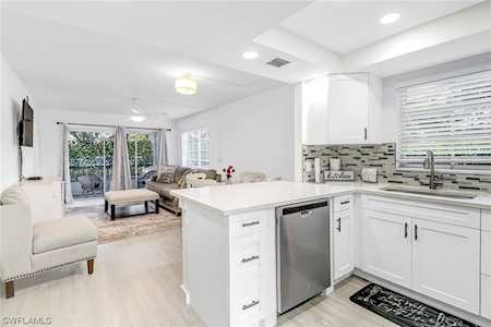 5 W High Point Cir #101 Naples, FL 34103
