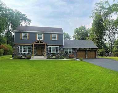 1470 Stafore Dr Bethlehem, PA 18017
