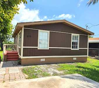 570 W 6th Street Riviera Beach, FL 33404