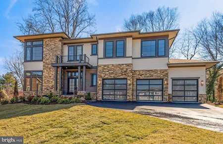 3434 Malbrook Falls Church, VA 22044